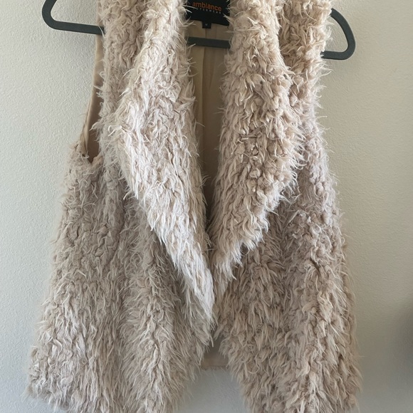 Faux Sherpa Vest - Picture 5 of 5